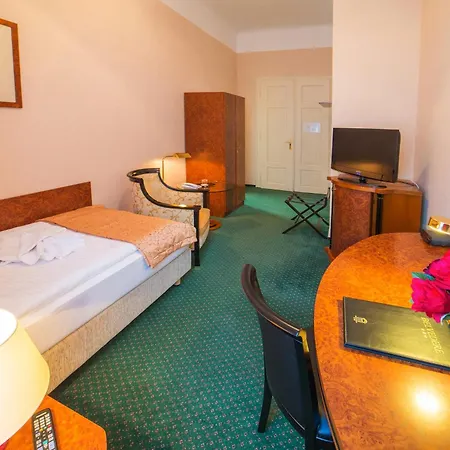 Belvedere & فندق 3*