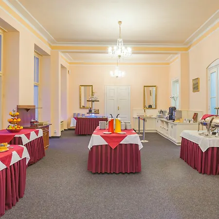 Otel Belvedere & 3*