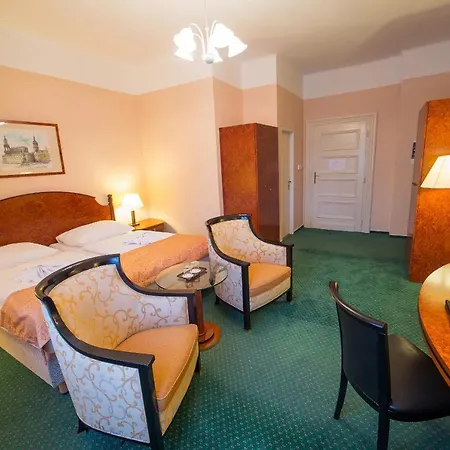 Otel Belvedere & 3*