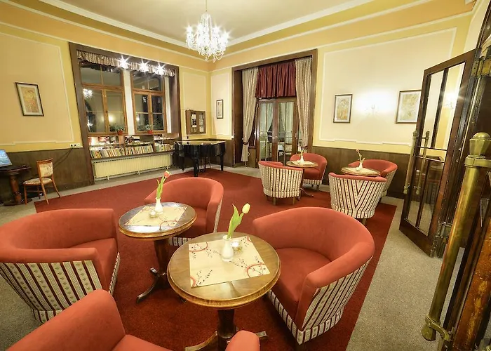 丽城温泉库尔酒店 酒店 Františkovy Lázně