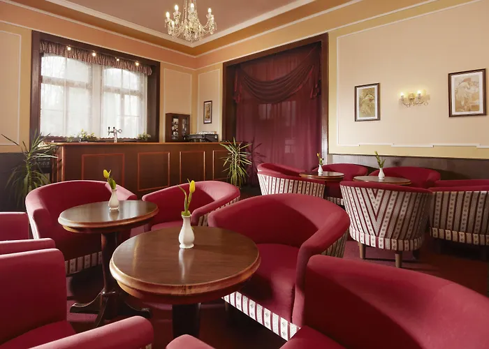 丽城温泉库尔酒店 3* Františkovy Lázně