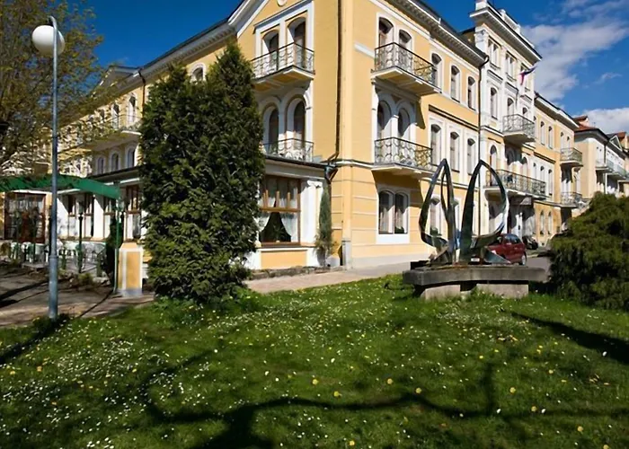 丽城温泉库尔酒店 酒店 Františkovy Lázně