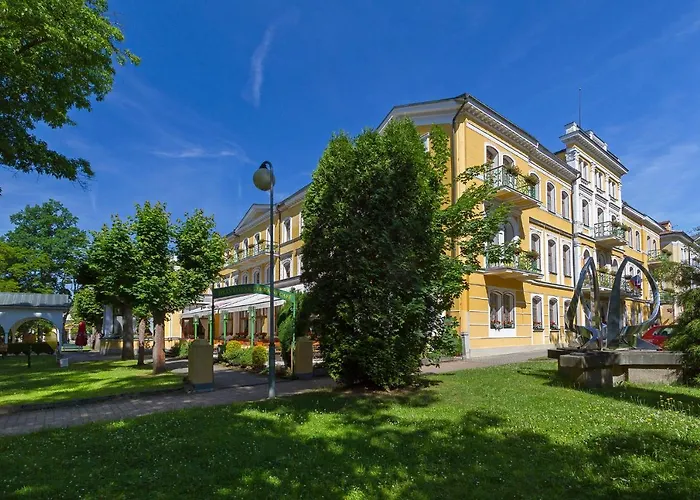 酒店 丽城温泉库尔酒店 Františkovy Lázně