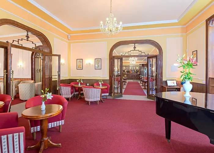 丽城温泉库尔酒店 Františkovy Lázně